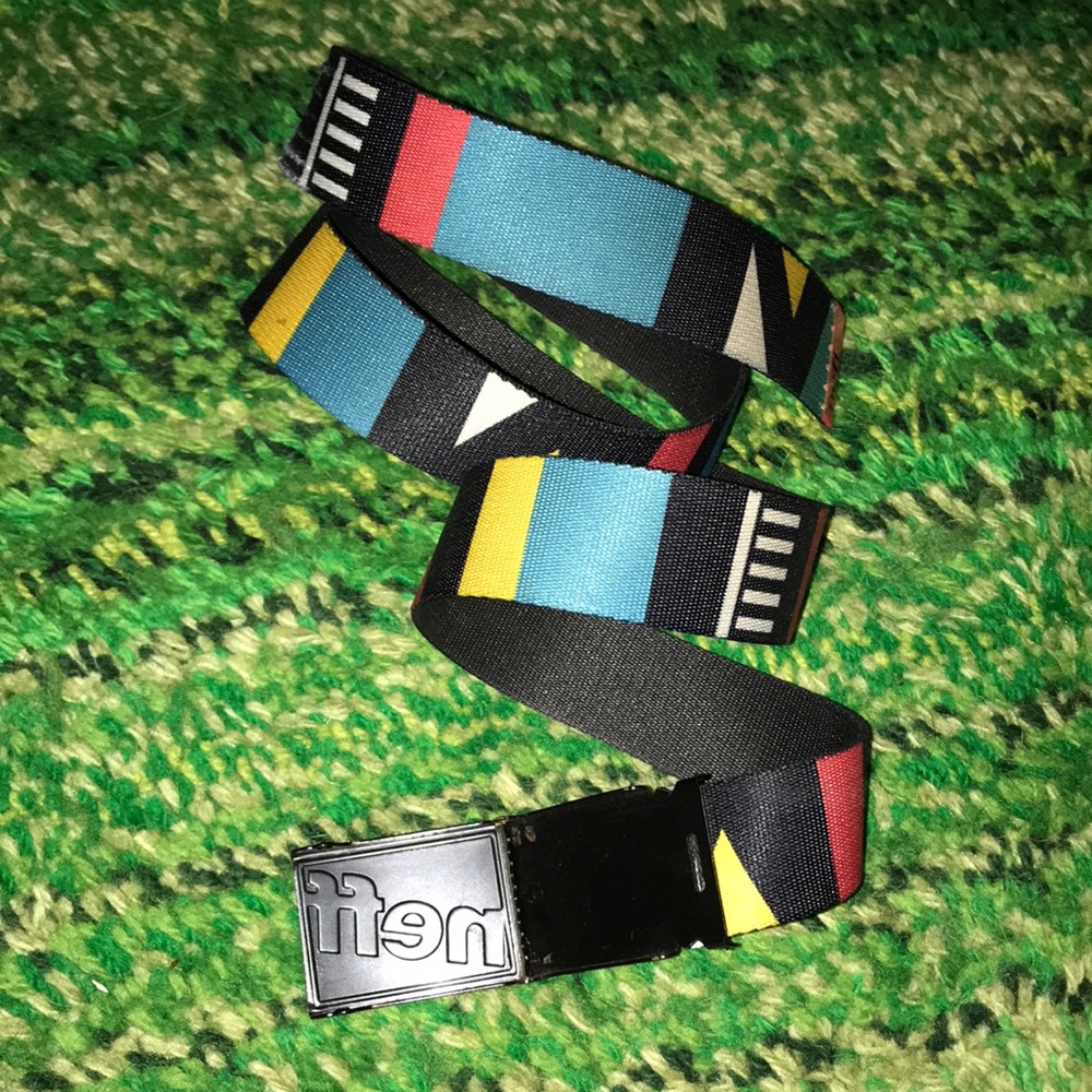 Neff Mens Multicolor Patterned Web Belt Geometric Adjustable Buckle One Size - Picture 2 of 3